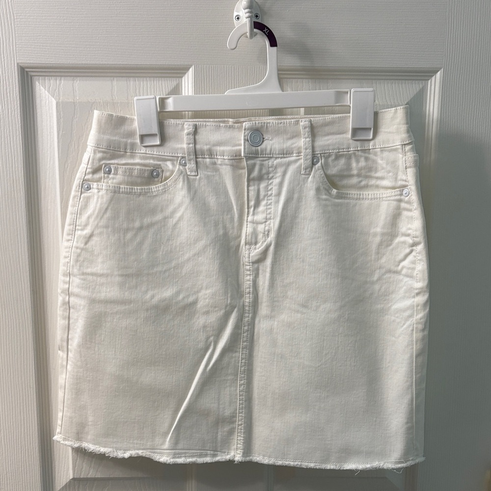 LC Lauren Conrad White Denim Skirt